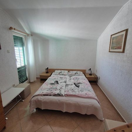 Apartmani Mira Supetarska Draga Exterior foto