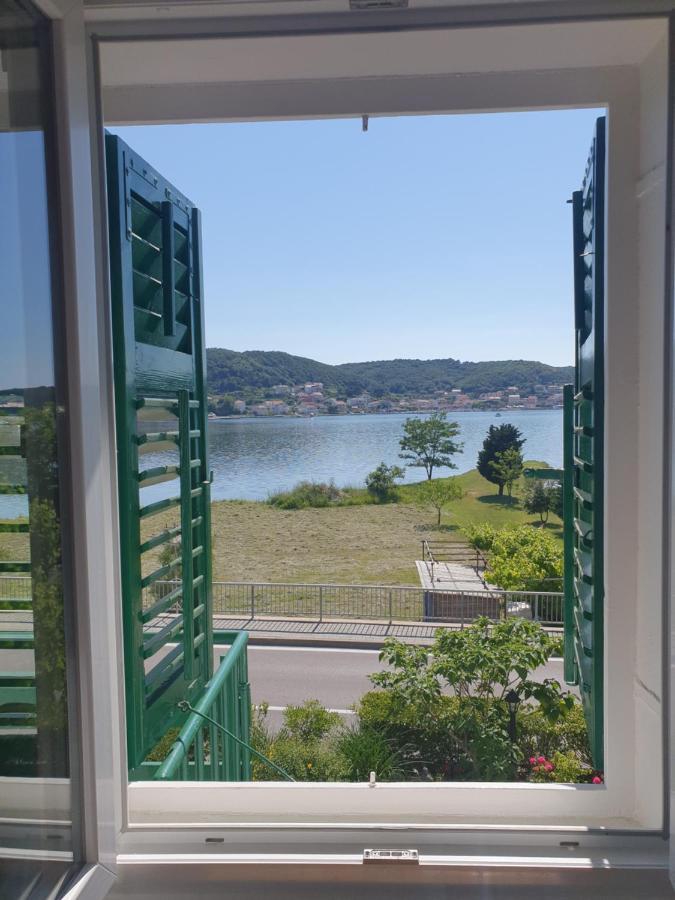 Apartmani Mira Supetarska Draga Zimmer foto