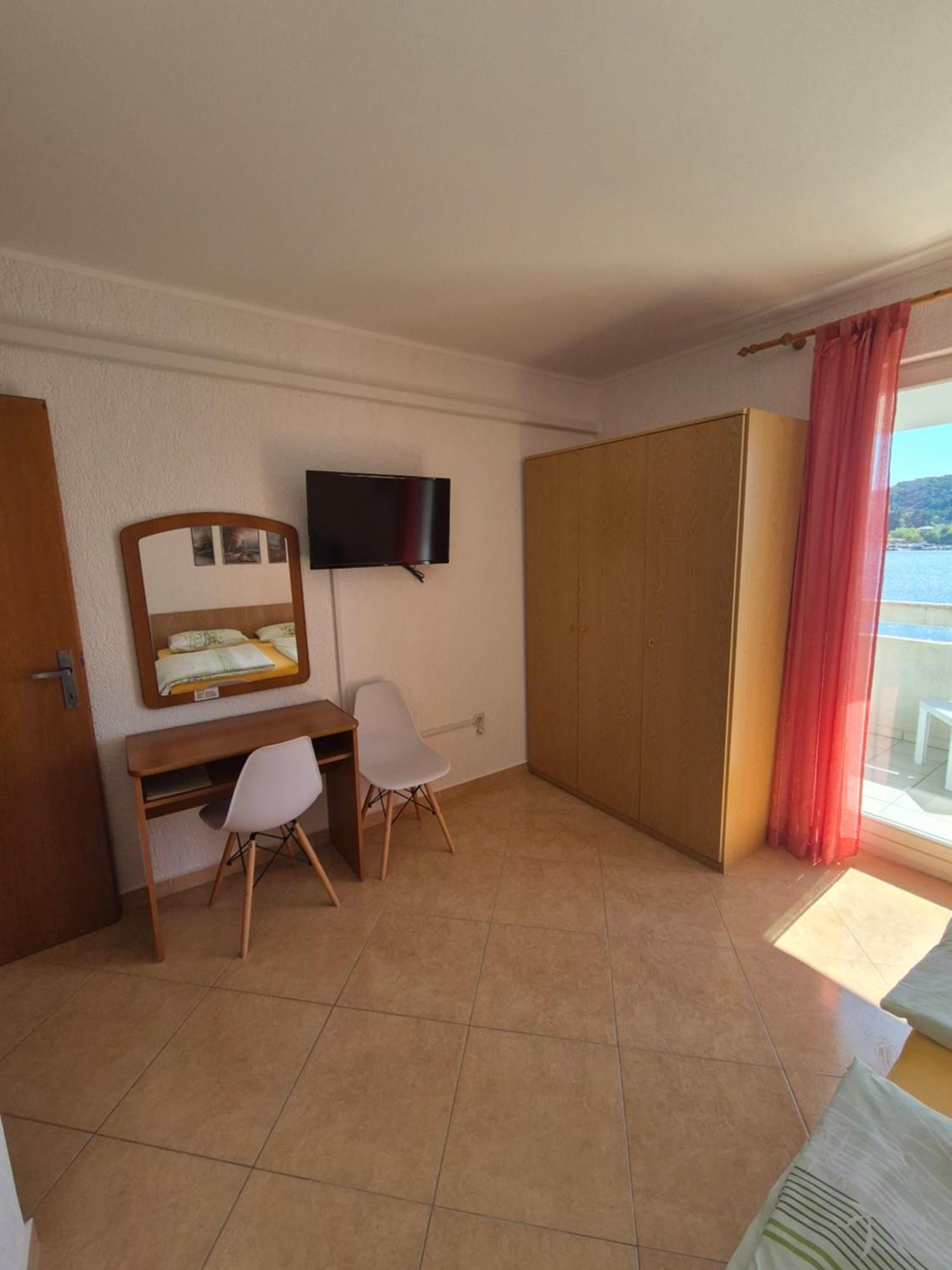 Apartmani Mira Supetarska Draga Exterior foto